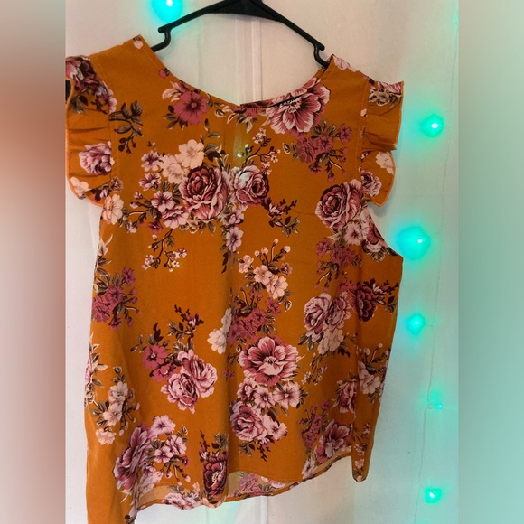 Mustard yellow floral top - Picture 1 of 3